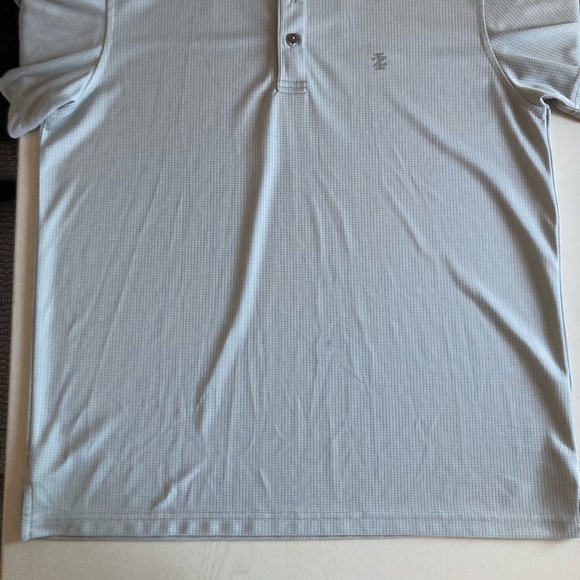 Men’s L IZOD Golf Shirt - Picture 2 of 5